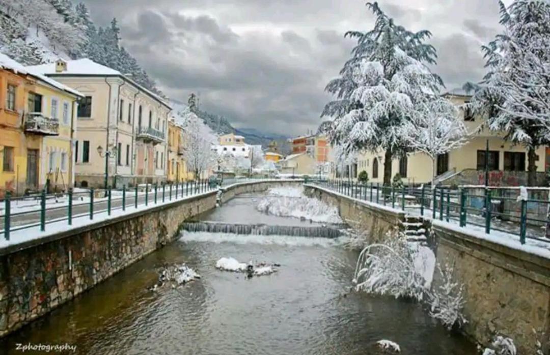 Center River Apartment Florina Exterior foto